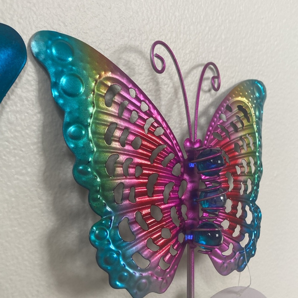 NWT- Set of 5- Colorful Painted Metal Butterfly 🦋 Yard Stakes w/ Marble Bodies - Picture 13 of 17